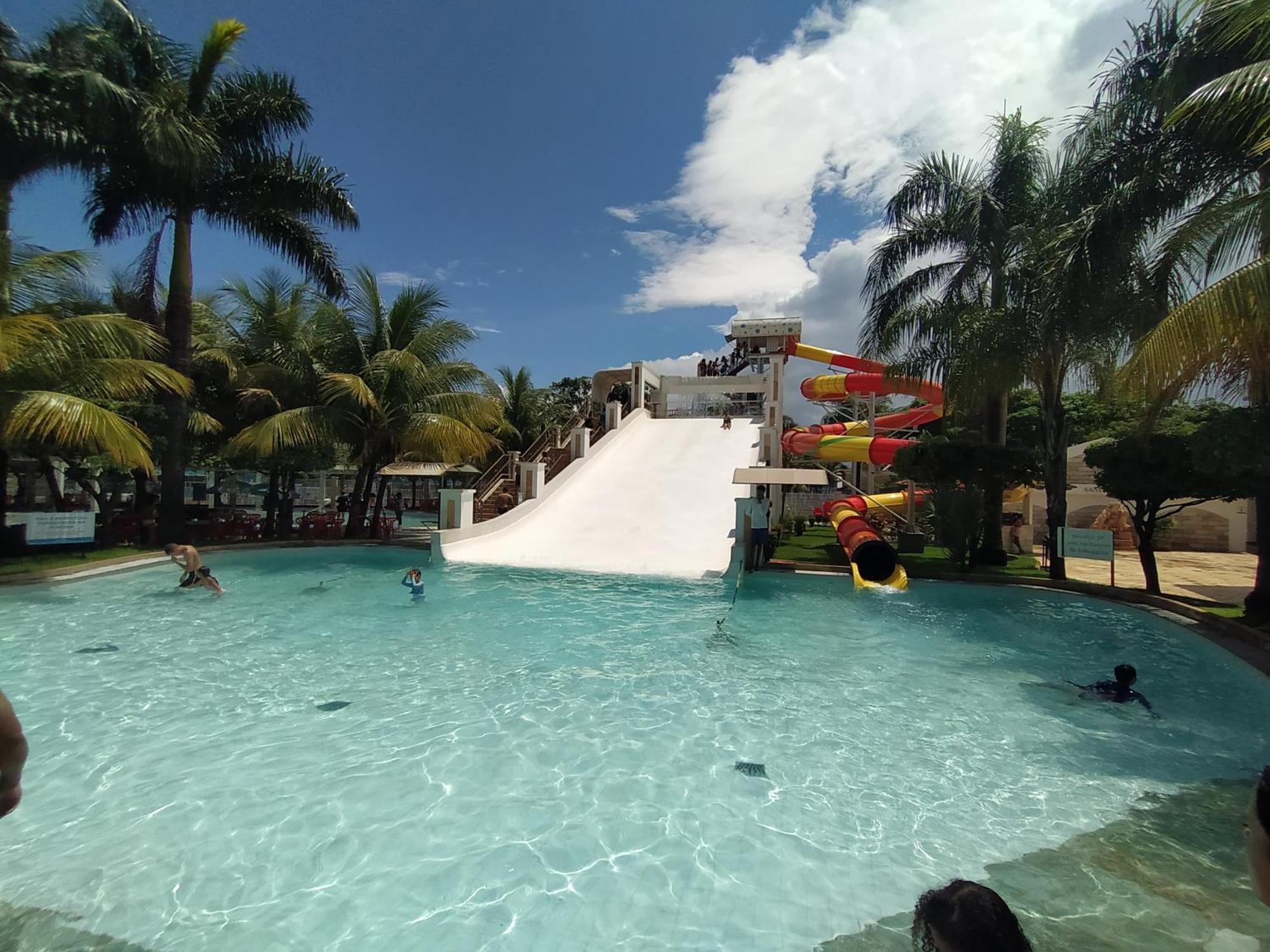 Lacqua Diroma, Mais Parque Acquatico Com Piscina De Ondas Caldas Novas Luaran gambar